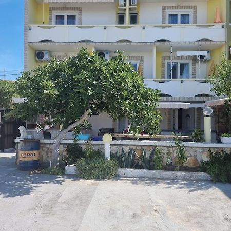 Apartmani Alen Dinjiška エクステリア 写真
